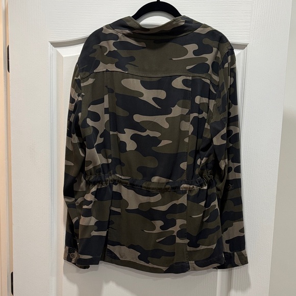 Grace & Lace Camouflage Utility Jacket - Picture 6 of 7
